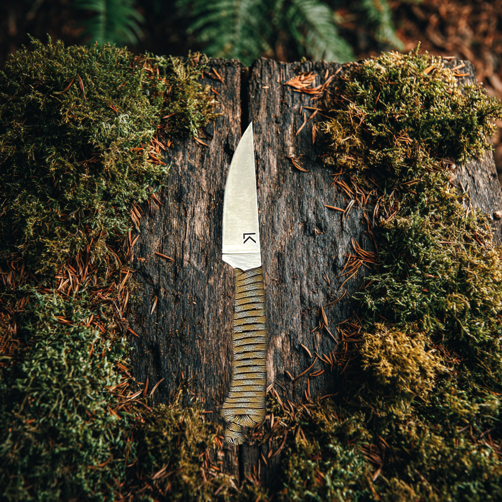 Paracord wrapped hiking knife