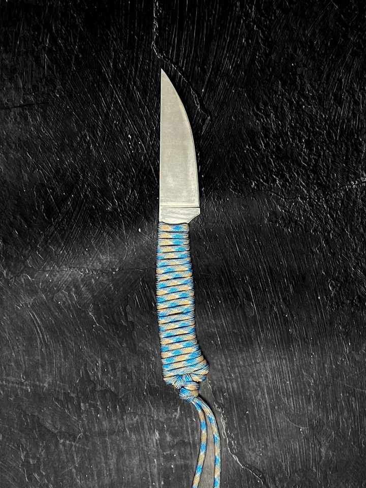 Outdoor Hiking Utility Paracord EDC Knife - Carolina