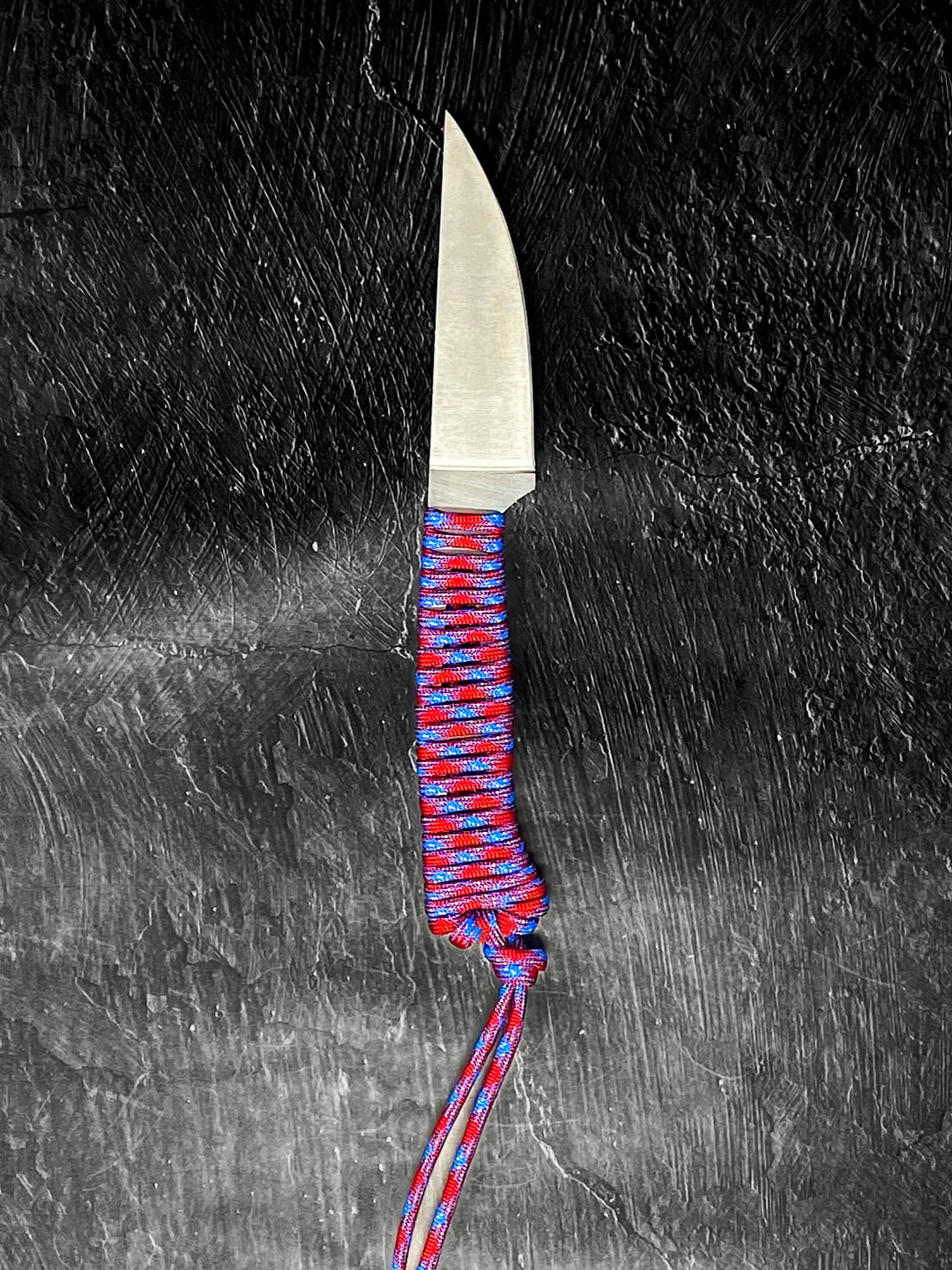 Outdoor Hiking Utility Paracord EDC Knife - Red/Blue
