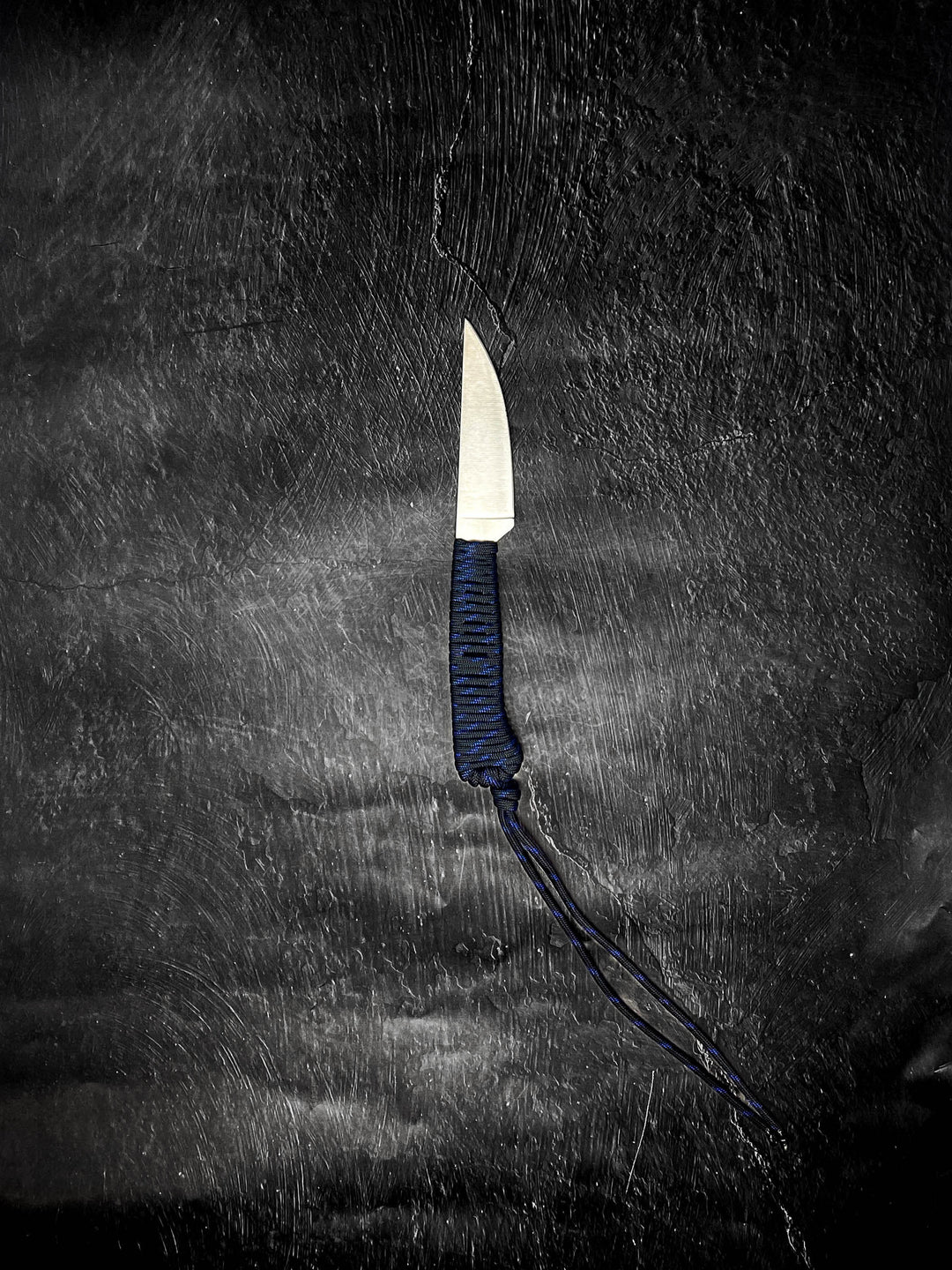 Outdoor Hiking Utility Paracord EDC Knife - Thin Blue Line